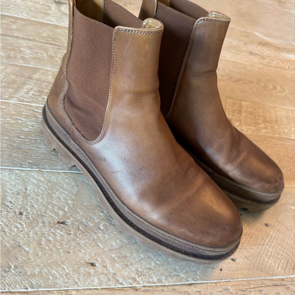 Russell and Bromley unisex Brown Leather Chelsea Boots - UK 42